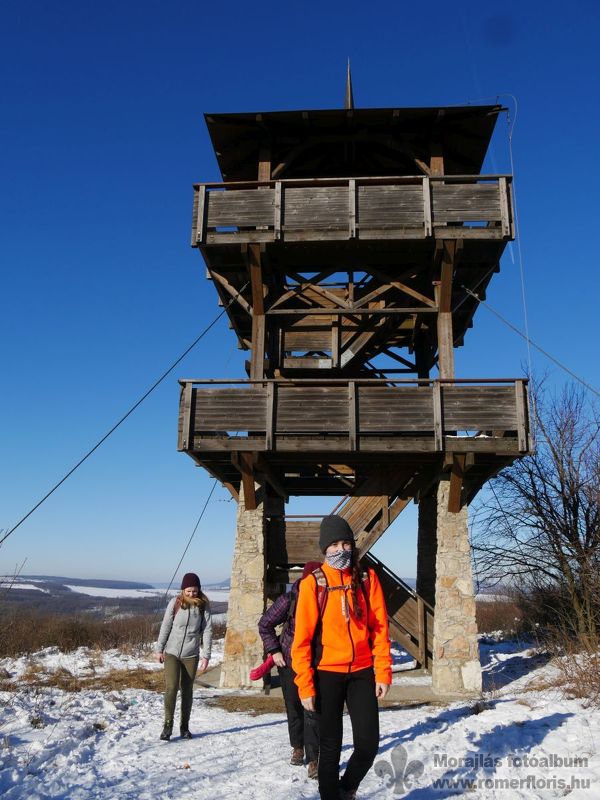 Az Álmos-hegyi kilátó