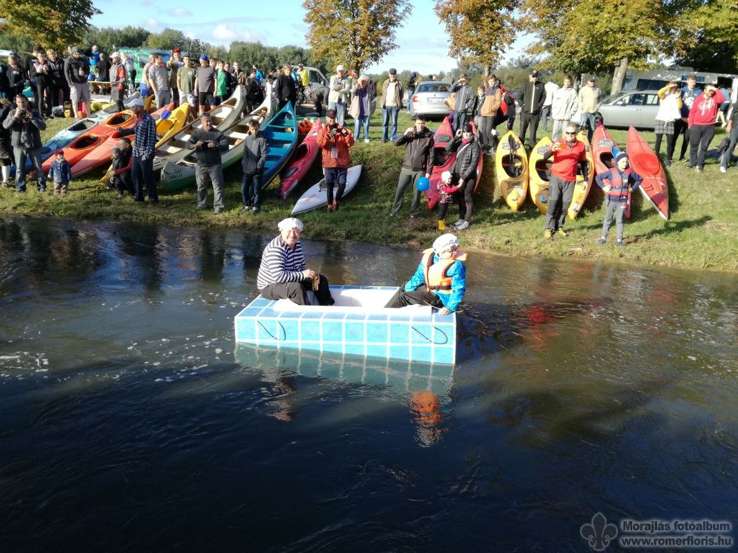 Csempézett káddal is lehetett indulni